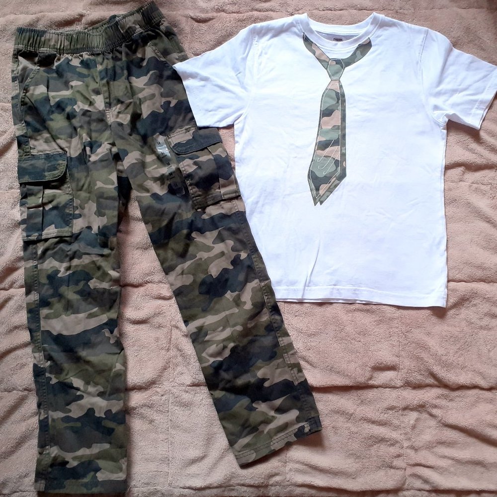 Boys 2 Pc Camo Set w/Faux Tie Gymboree NWOT 12/14